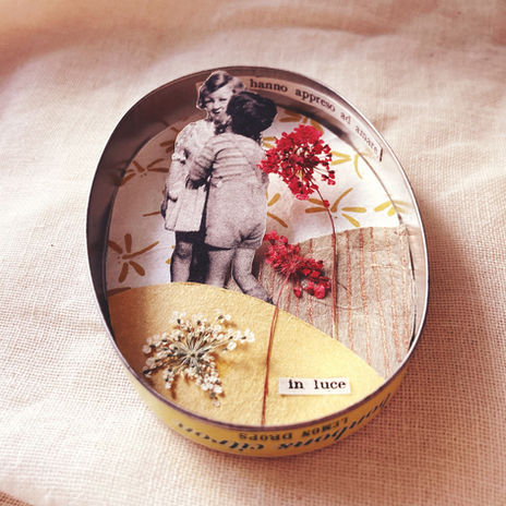 collage illustration in a little paper box, workshop di illustrazione, collage, illustrazione, scatolina, storia in scatola 