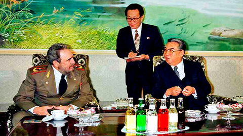 "A amizade entre Kim Il Sung e Fidel Castro" 
