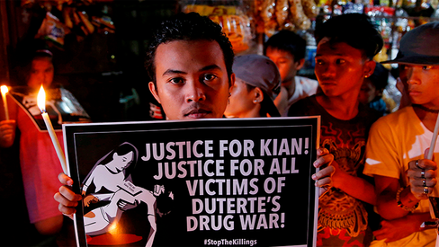 "Fazer Duterte pagar pelo assassinato de Kian e milhares de outros filipinos"