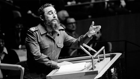 Fidel: "Não fazer concessões à ideologia inimiga"