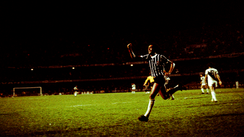 "Pai Jaú: macumba, futebol e negritude no Brasil do século 20"