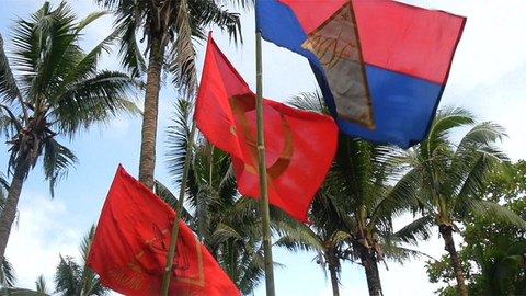 Duterte exige que o NEP se renda com o cessar-fogo enquanto promove a guerra