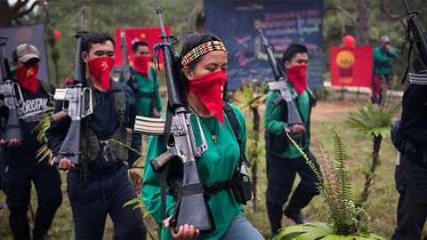 "Comunistas conduziram inúmeras ofensivas contra as forças de segurança filipinas"