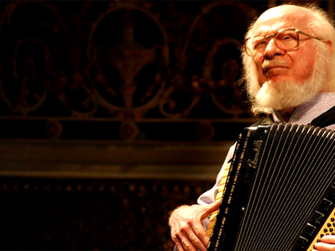 Sivuca e o fogo do Nordeste contra a invasão