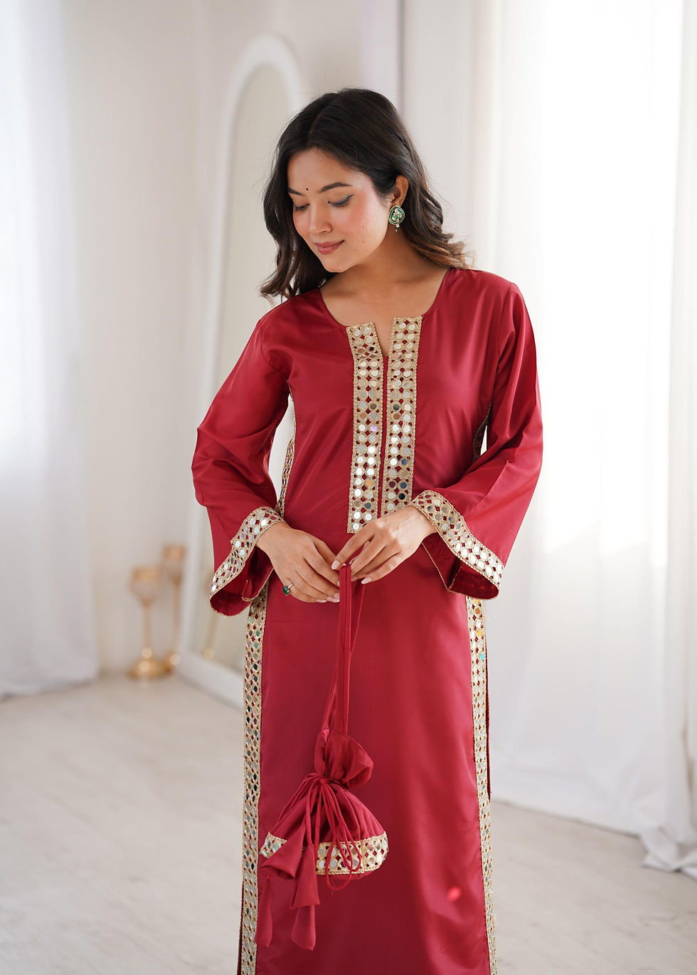 Thumbnail: MIRROR LACED CORD SET 