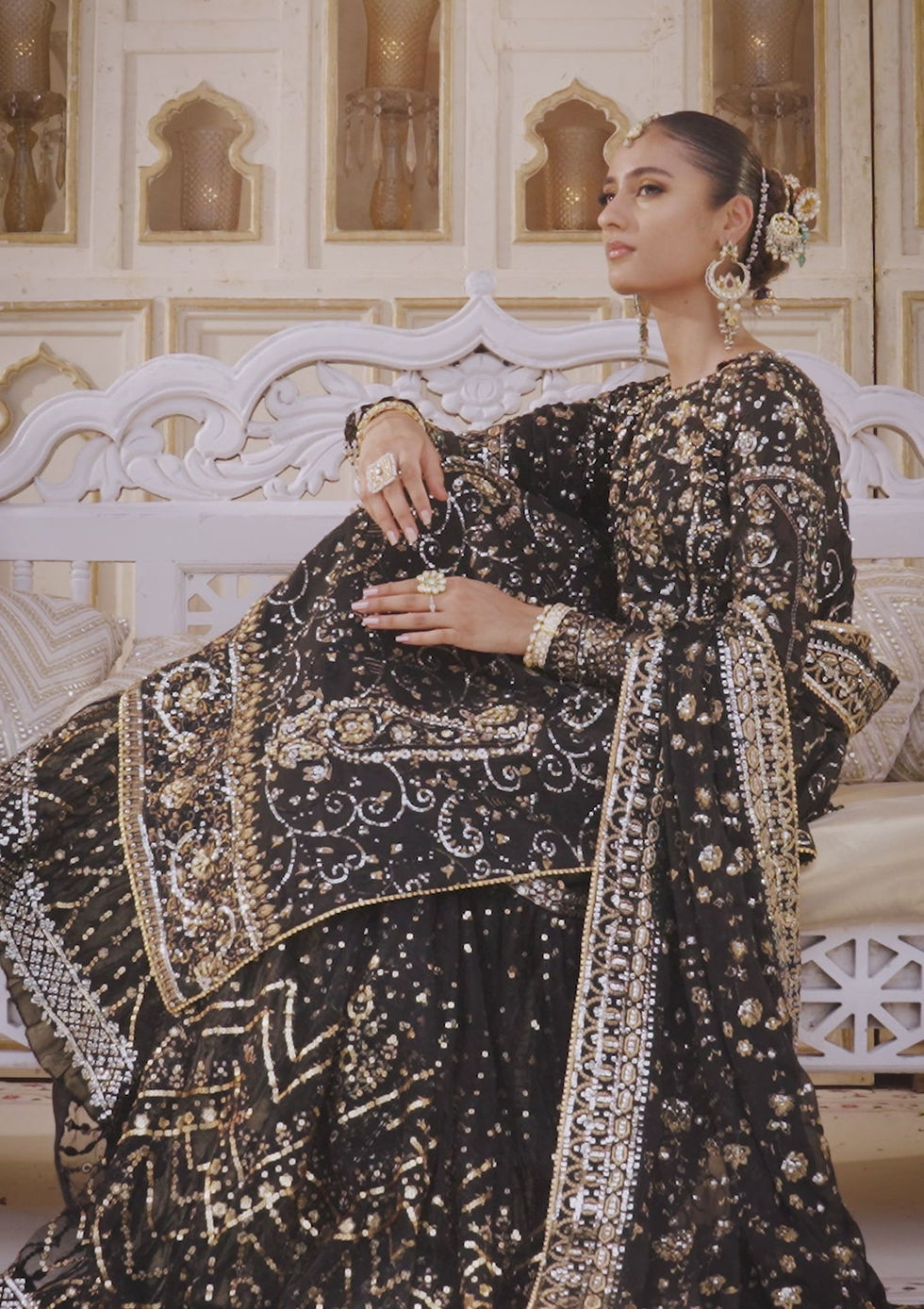 Thumbnail: PAKISTANI-WEDDING-DRESSES-AKI-16