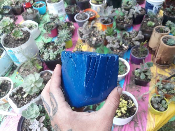 Miniatura: MACETA DE YESO O CEMENTO BLANCO