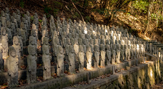 500 rakan buddhist statues in Takatori