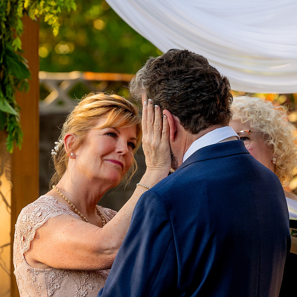 Emotional-Intimate-Wedding-Ceremony-Pacific-Northwest