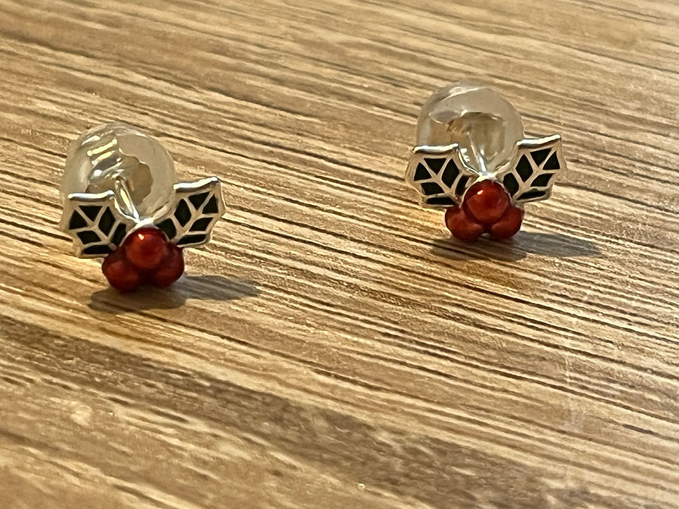 Thumbnail: Holly Leaf   925 Sterling Silver Ear Studs