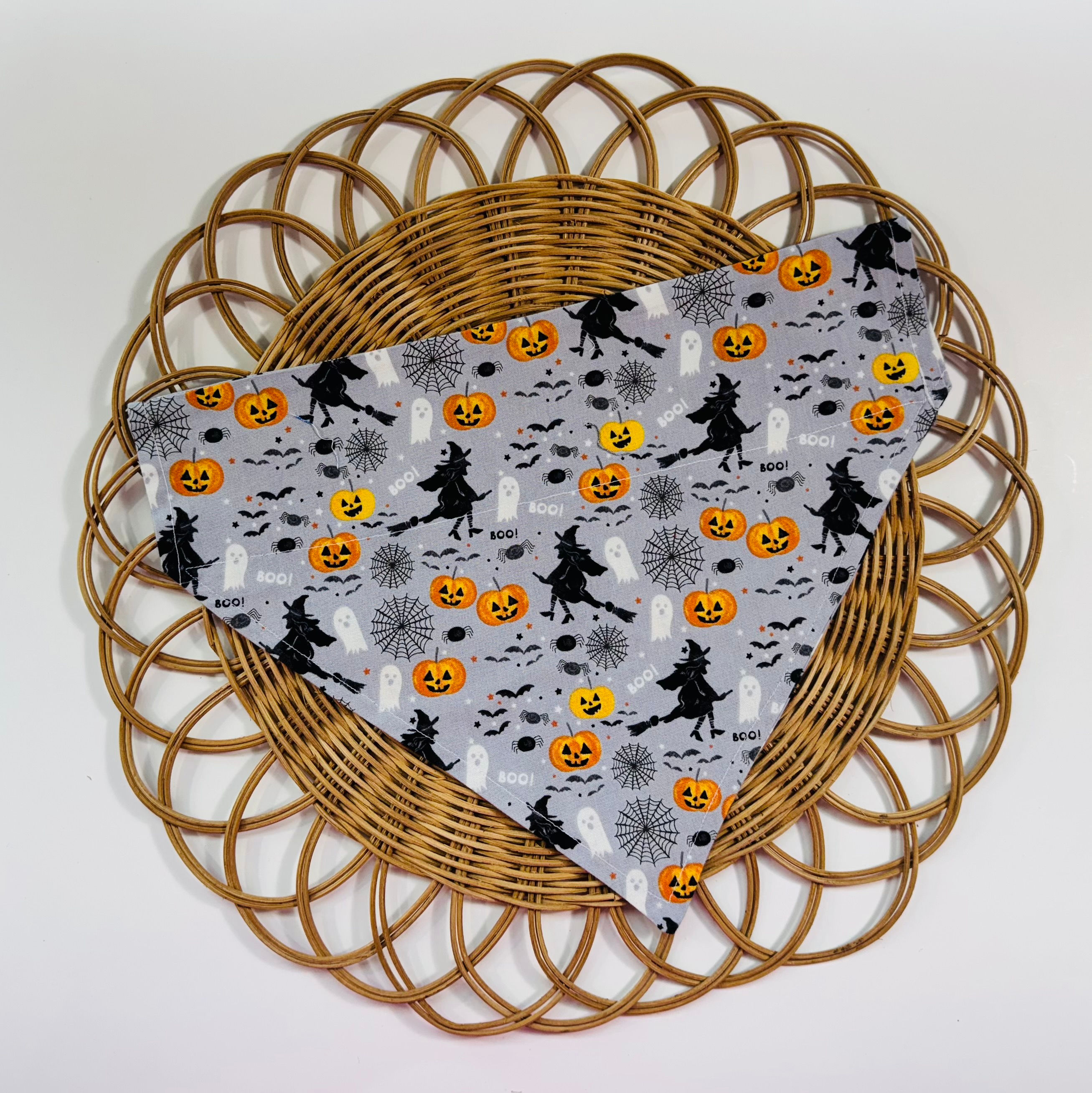 OVER THE COLLAR BANDANAS: HALLOWEEN ICONS ON GRAY