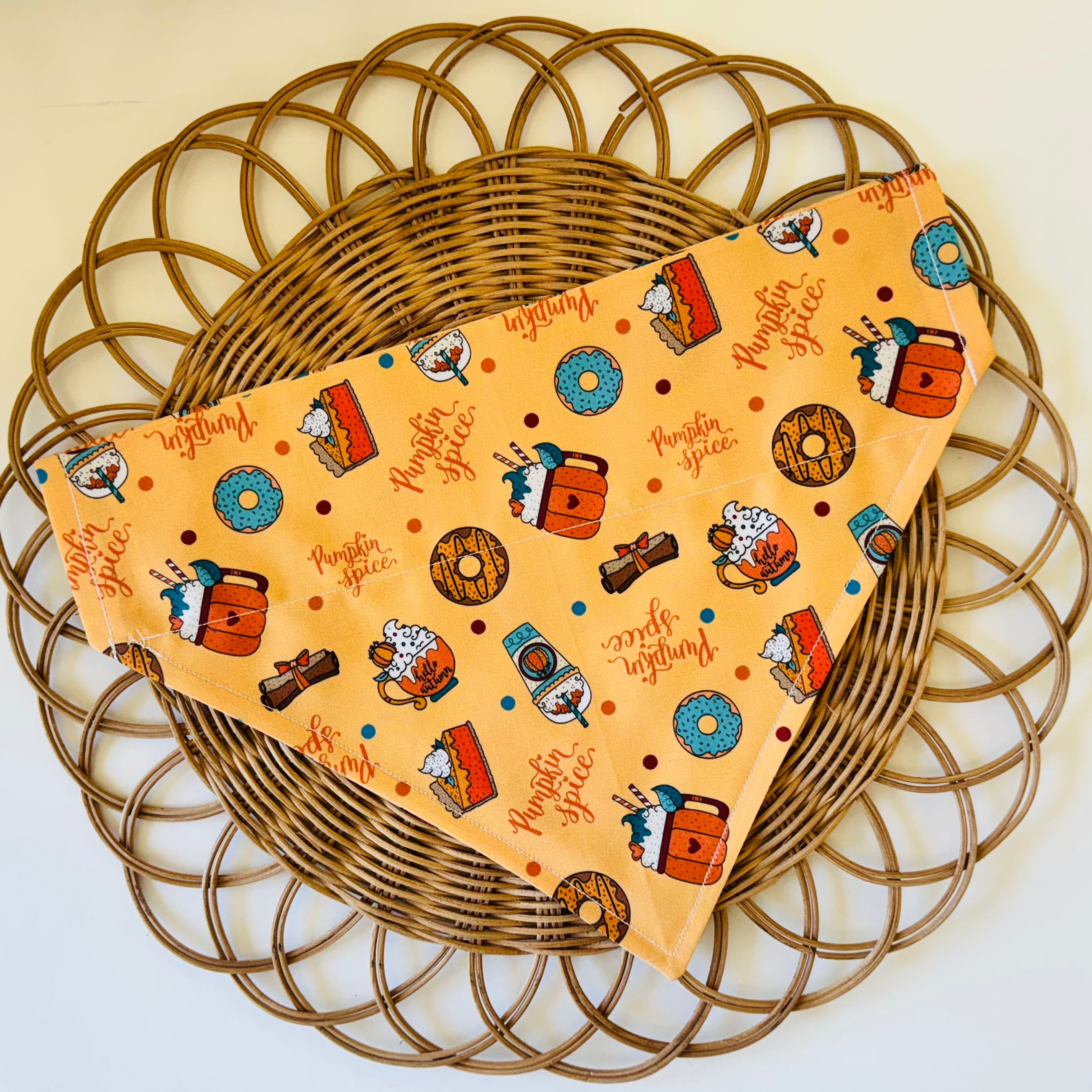 OVER THE COLLAR BANDANAS: PUMPKIN SPICE SEASON