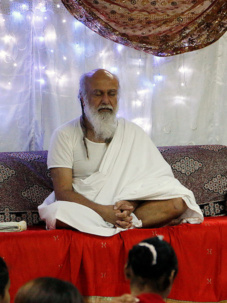 Shri Babaji’s visit to Primus College