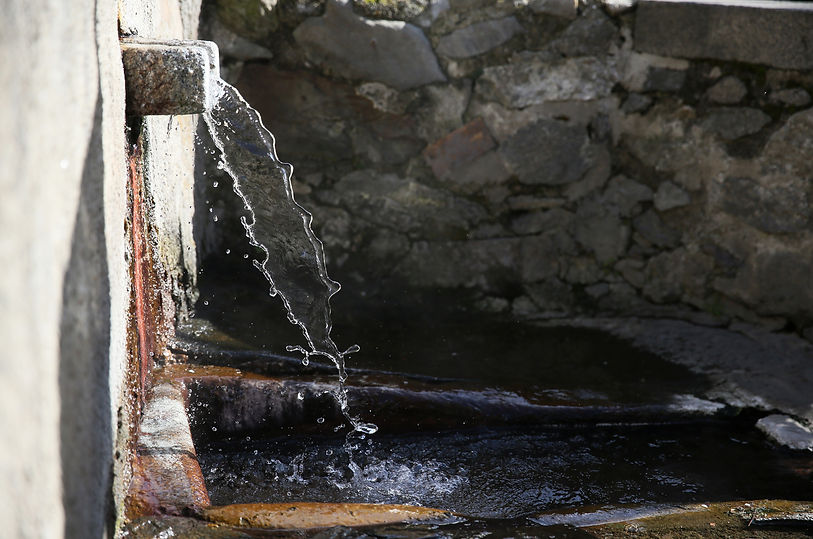 Ax-les-thermes: Fontaine du Couzillou