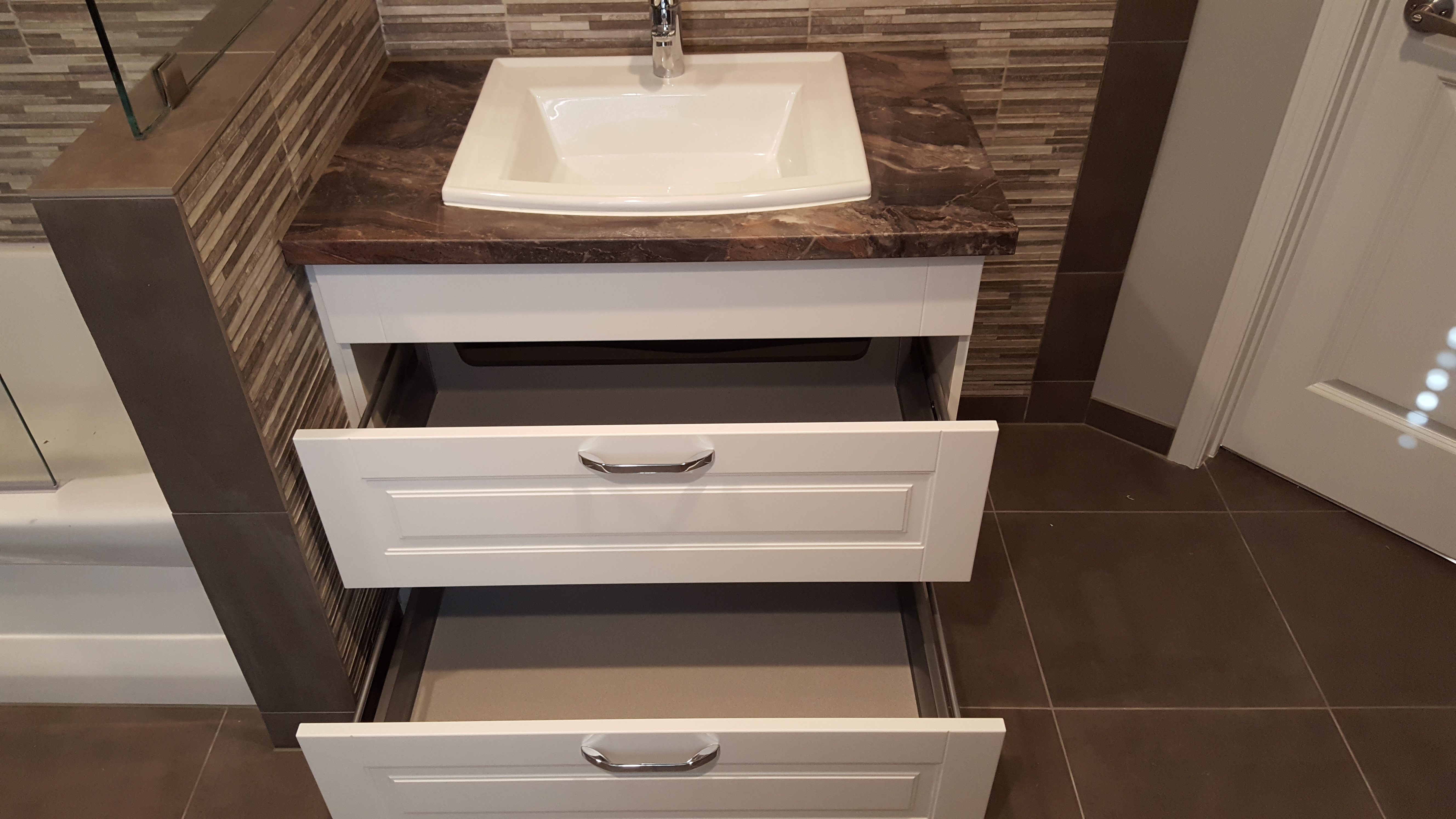 MODERN BATHROOM CABINETS IN HOUSTON