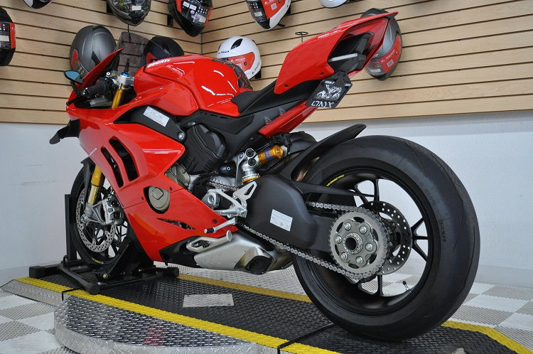 Thumbnail: 2020 DUCATI PANIGALE V4S