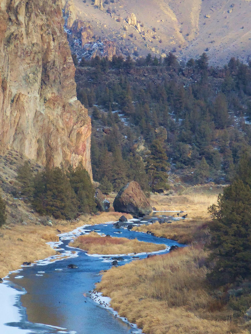 Thumbnail: Smith Rock Onlooker