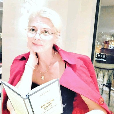 Dr Ivana Balter Haluskova