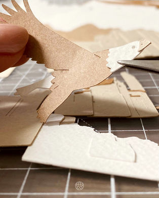 designer papier; artiste papier; paperart; paperdesign; patrimoine; métier d'art; artisan d'art; métier d 'art de nouvelle aquitaine; déco tout en papier; vitrine en papier; création en papier; maison en papier; château en papier; mise en scène en papier; veronique hermouet