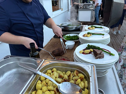 Strandbad-Bar Sorpesee Sundern Hochzeit - Dinner - Grill Buffet Essen 7 - DJ Alex Finger.J