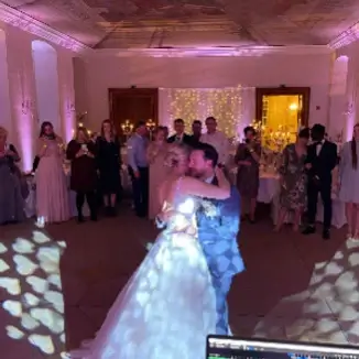 Hochzeits-DJ NRW - Hochzeitstanz & Partystart.webp