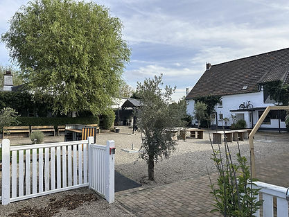 Freya by Nöthel - Hochzeitslocation in Duisburg - Hochzeit - Innenhof - DJ Alex Finger.jpg