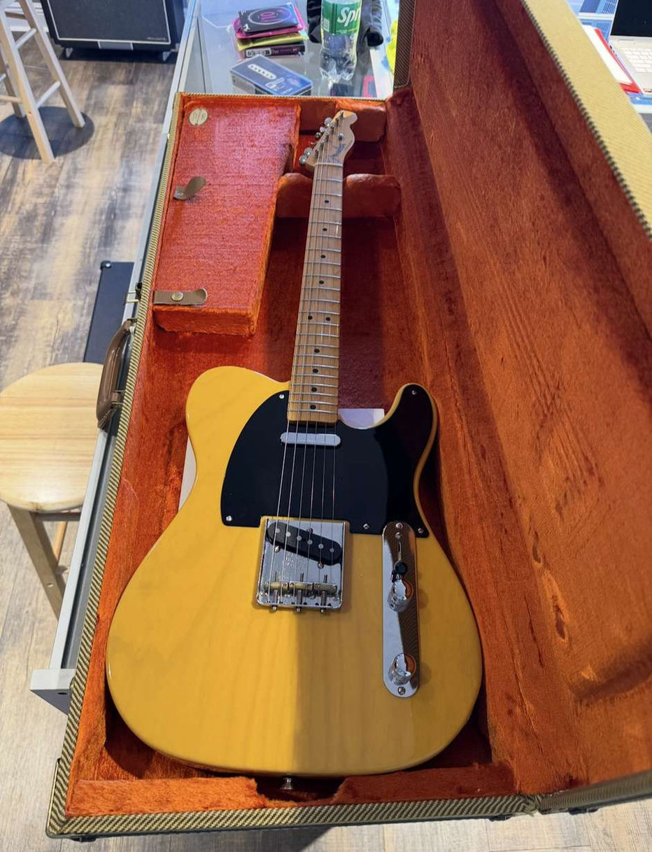 Retro guitars at Rhythm by Reid in Dothan, AL