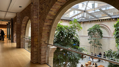 Covent Garden Apple Store - An Unobstructed View