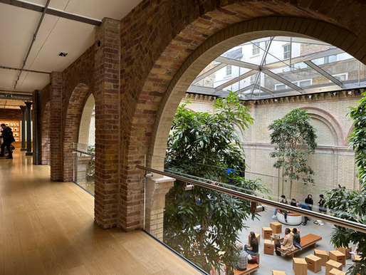 Covent Garden Apple Store - An Unobstructed View