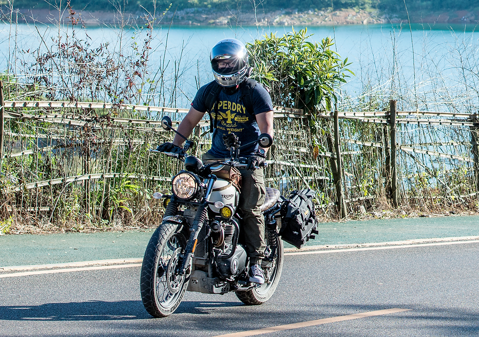 縮圖：Triumph 固定邊包Guard 20