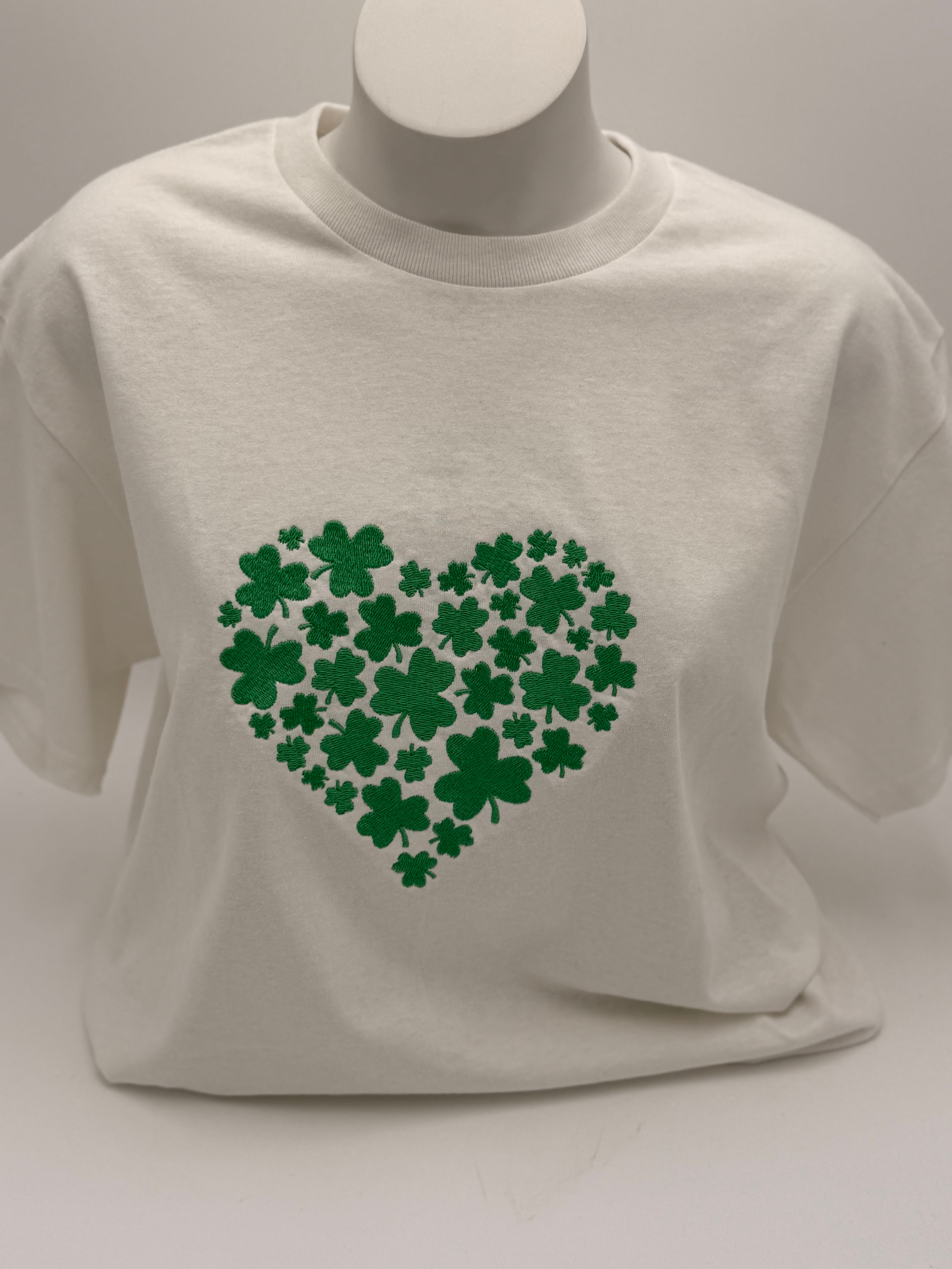 Embroidered T-Shirt SHAMROCK HEART