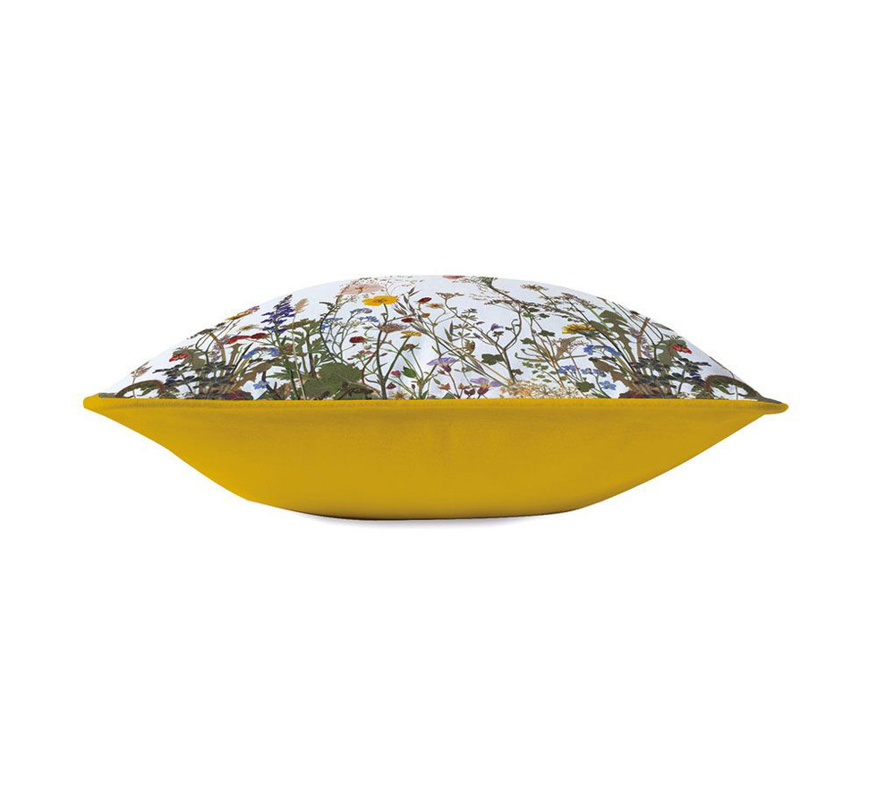 כרית נוי - ארנב ופרחי בר