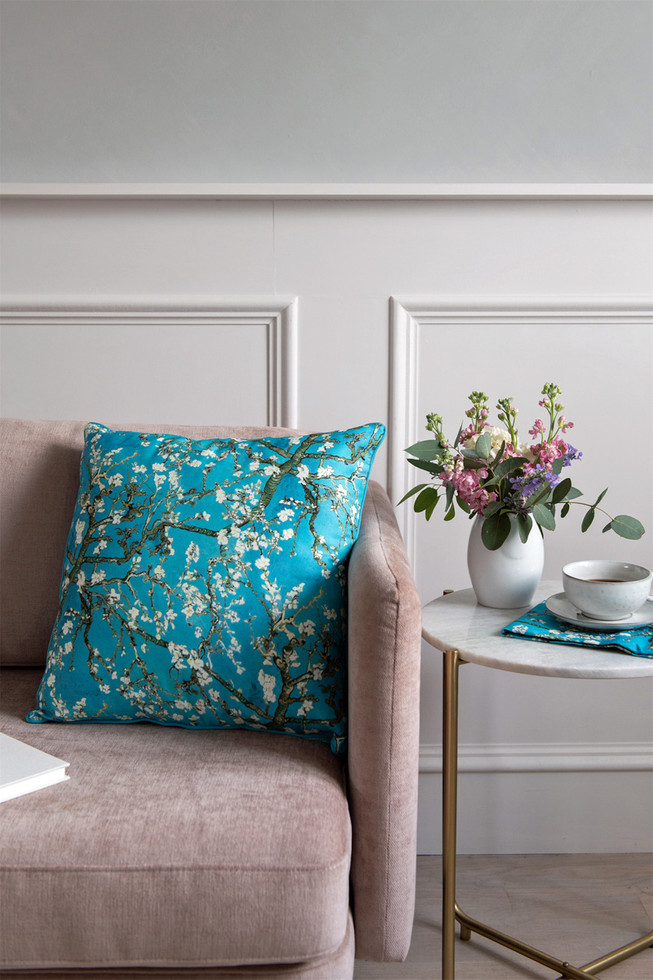 כרית נוי - פריחת שקד