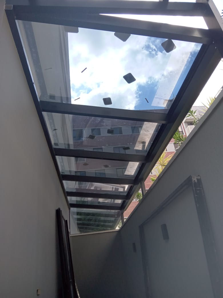 Cobertura corredor vifdro fixo mundi Coberturas