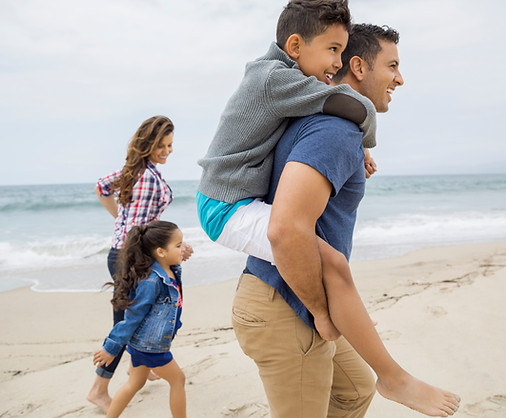 FamÃlia em uma praia