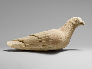 Escultura de pombo em calcário, originária do Chipre