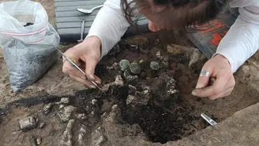 Luxuoso sepultamento por cremação de 2.000 anos, descoberto na França, contém pistas sobre ritos funerários