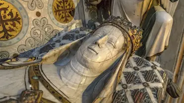 Escavação arqueológica em mosteiro espanhol revela restos mortais de rainha do século XIV