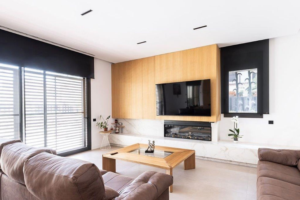 sala-de-estar-chalet-con-dos-sofas-y-mobiliario-para-televisor-con-puerta-hacia-jardin