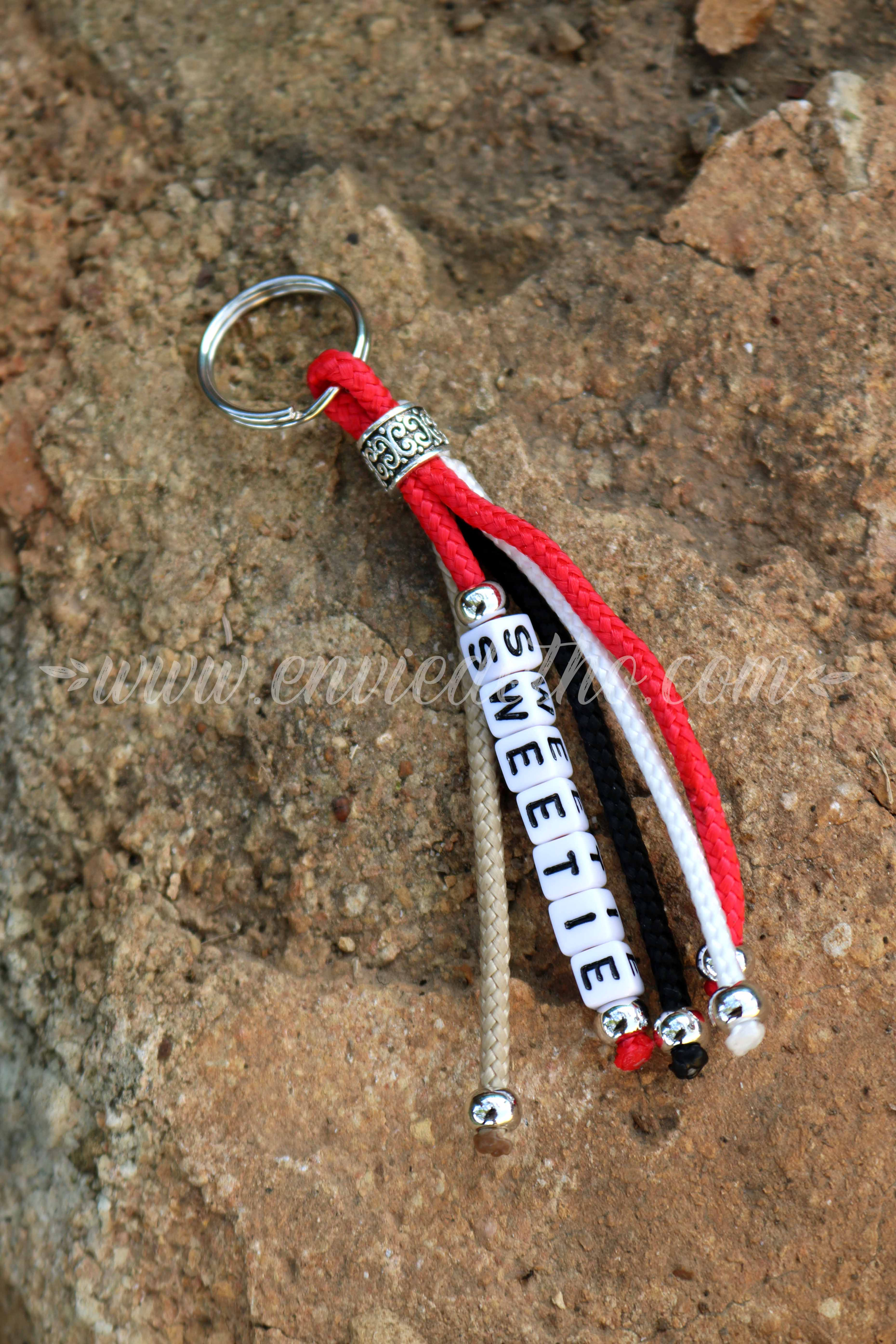 Pendentif en corde "recyclé"