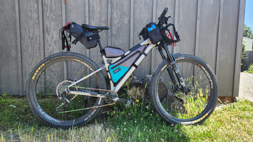 Custom Single Zip Full Frame Bag | LOAM Equipment