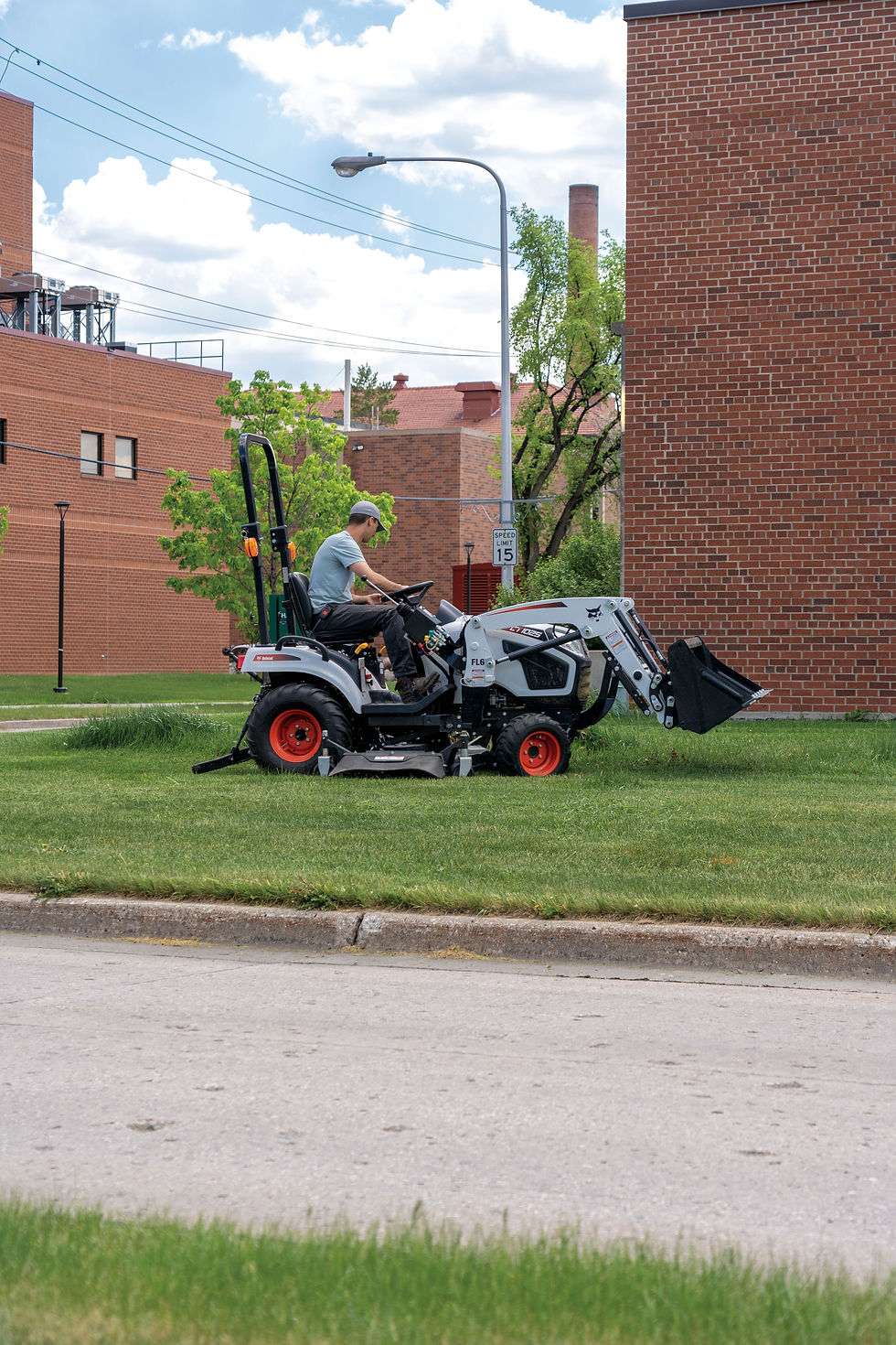 Thumbnail: Bobcat Compact Tractor CT1025