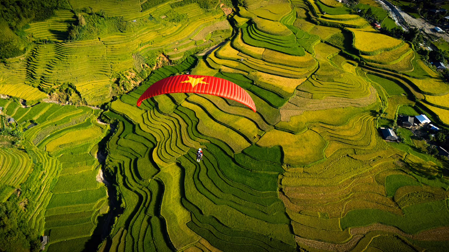 Trải nghiệm bay dù lượn Sapa