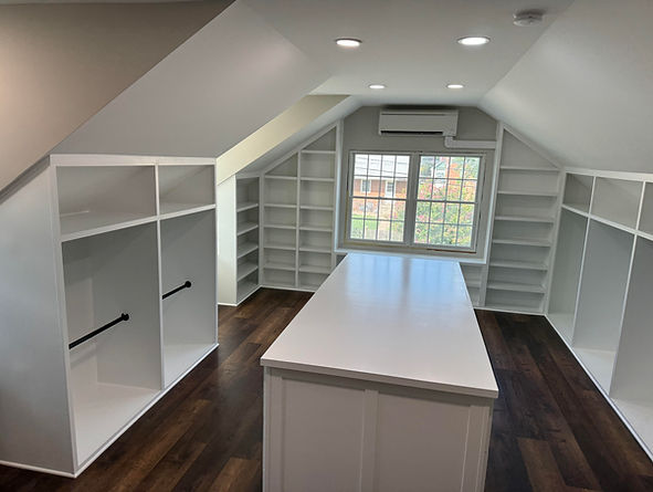 Custom walk in closet dressing room with island.jpg