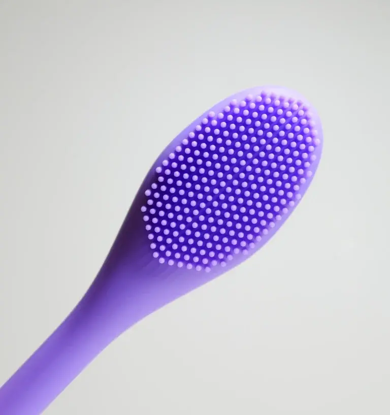 Thumbnail: Silicone facial brush