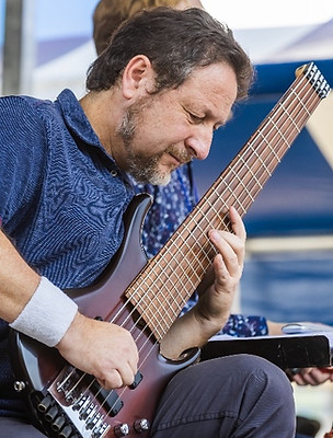 Rutty bass-live.jpeg