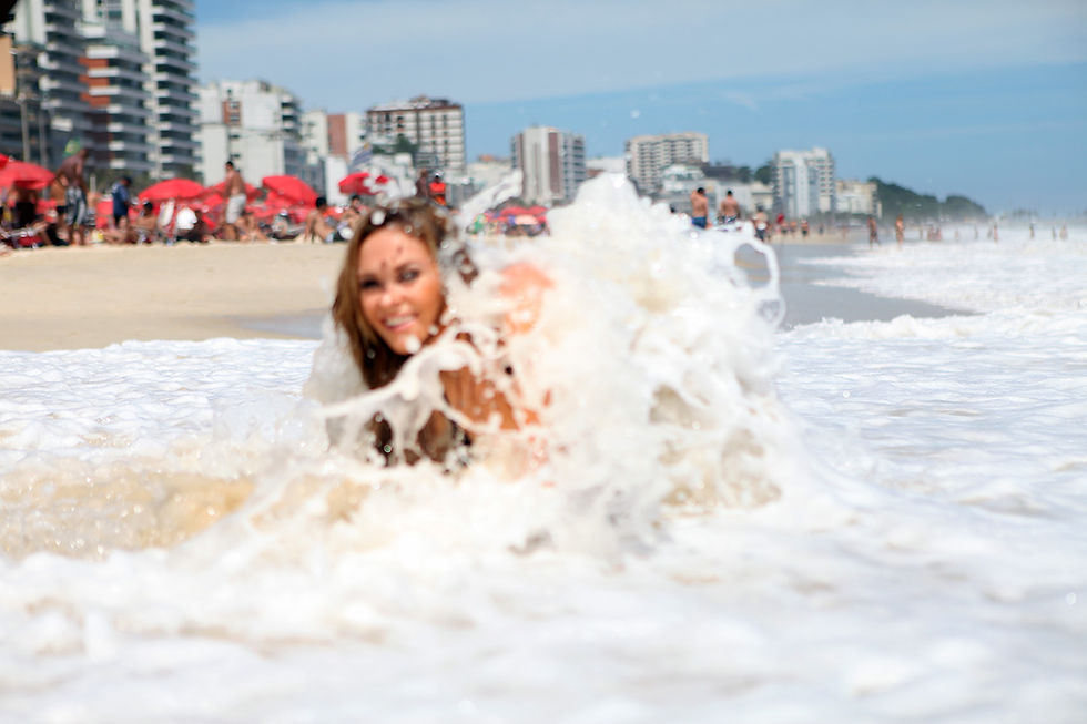 "Aina ei voi voittaa, ei edes joka kerta" - Suomimissien bikinit huuhtoutuu päältä: parhaimmillakaan ei mene kuin Strömsössä