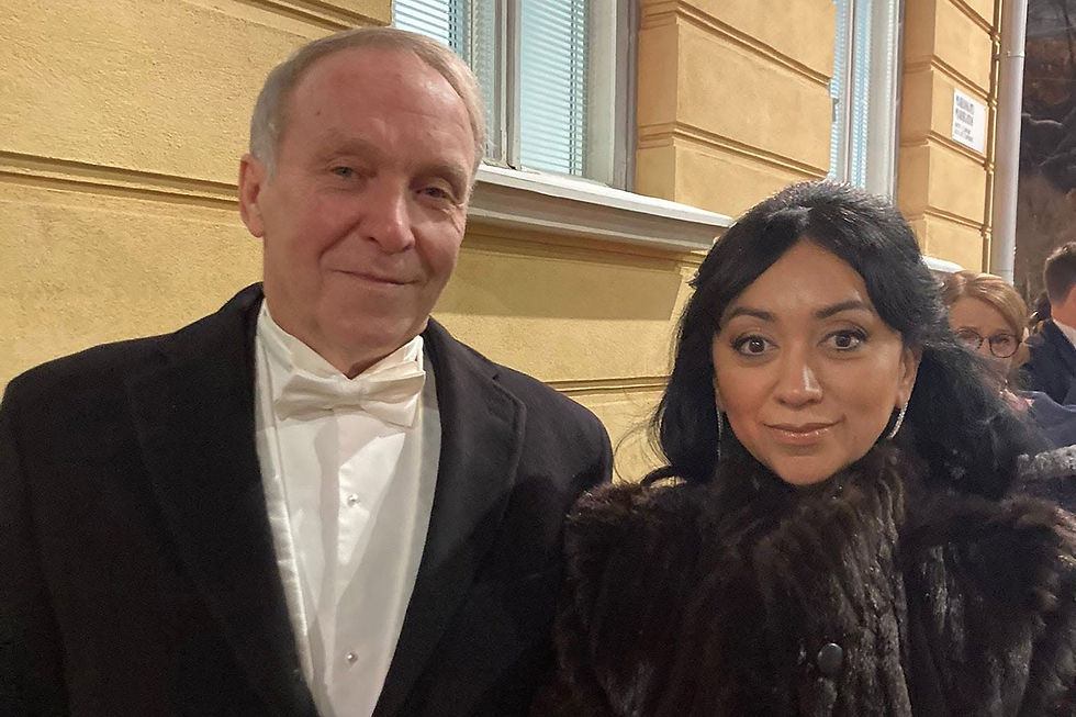 Teuvo Hakkarainen on myös valinnut kumppaninsa toisesta kansallisuudesta. Teuvon yksi kullista oli/on Hondurasista | kuva: FACEBOOK