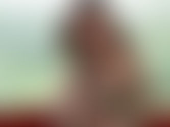 Rita on marraskuun Naku Naapurintyttö: ujonoloinen brunetti ei ujostele - kiltistä tytöstä kuoriutuukin tuhmis!