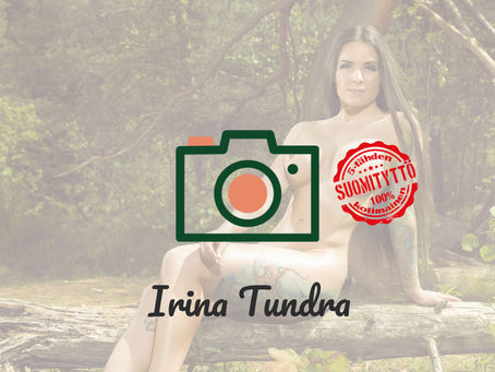 Suomityttö Irina riisuu uimakopilla ja lähtee metsänakuilemaan! 🇫🇮